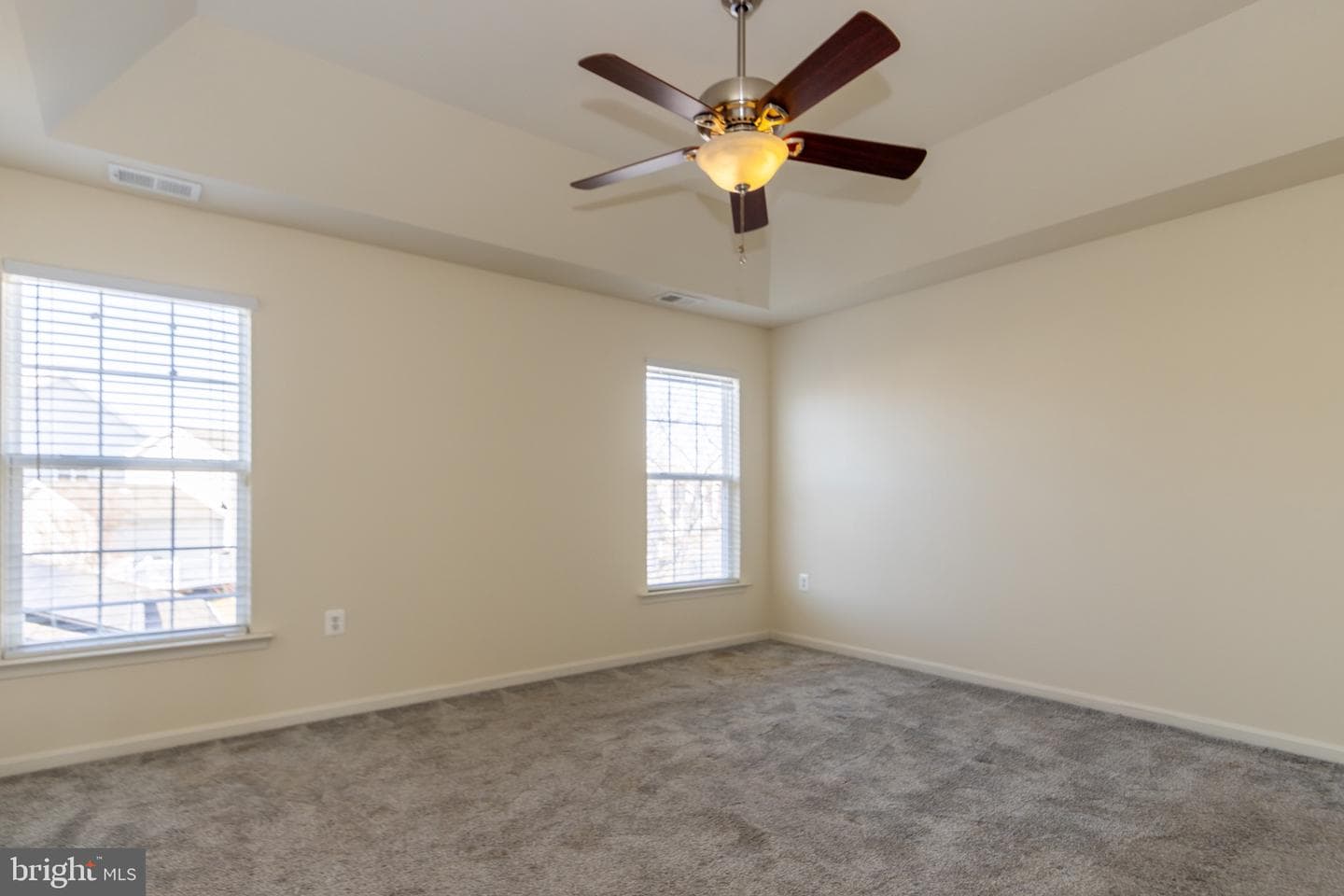9814 Traver Street photo 24