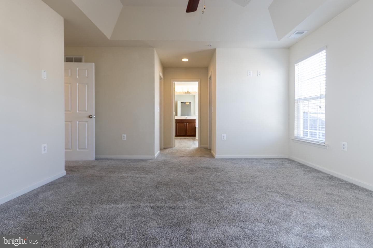 9814 Traver Street photo 26