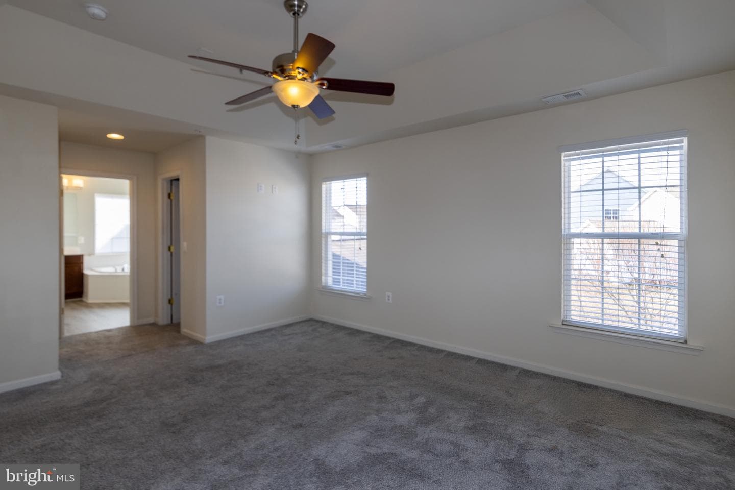 9814 Traver Street photo 27
