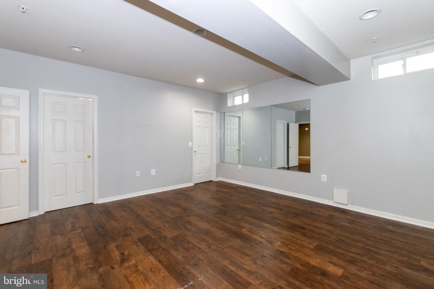 9814 Traver Street photo 58