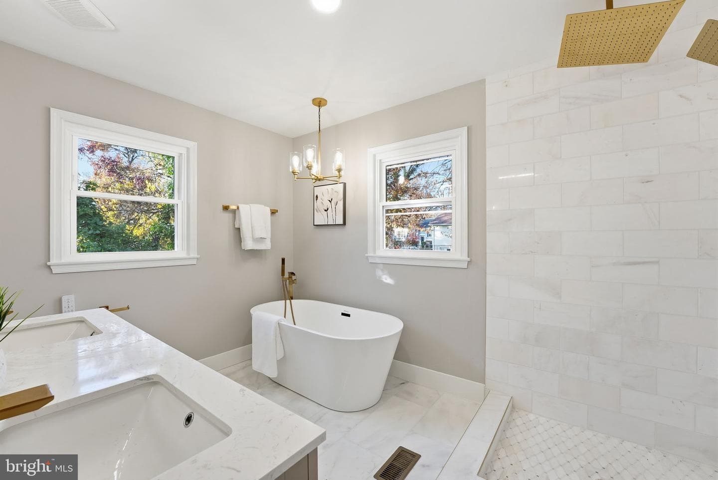 5716 Somerset Road photo 11