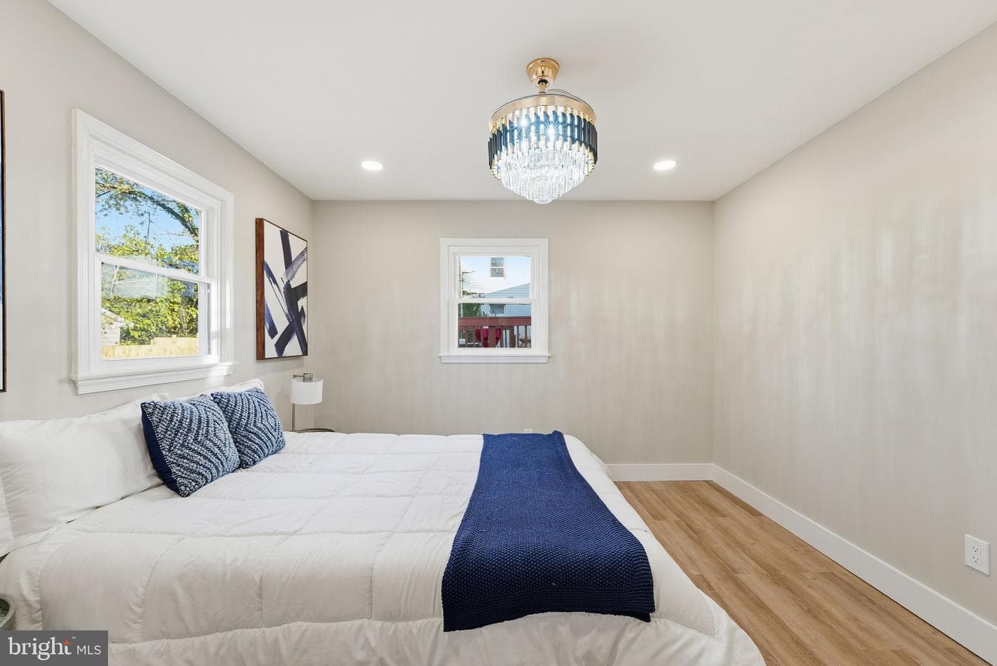 5716 Somerset Road photo 9