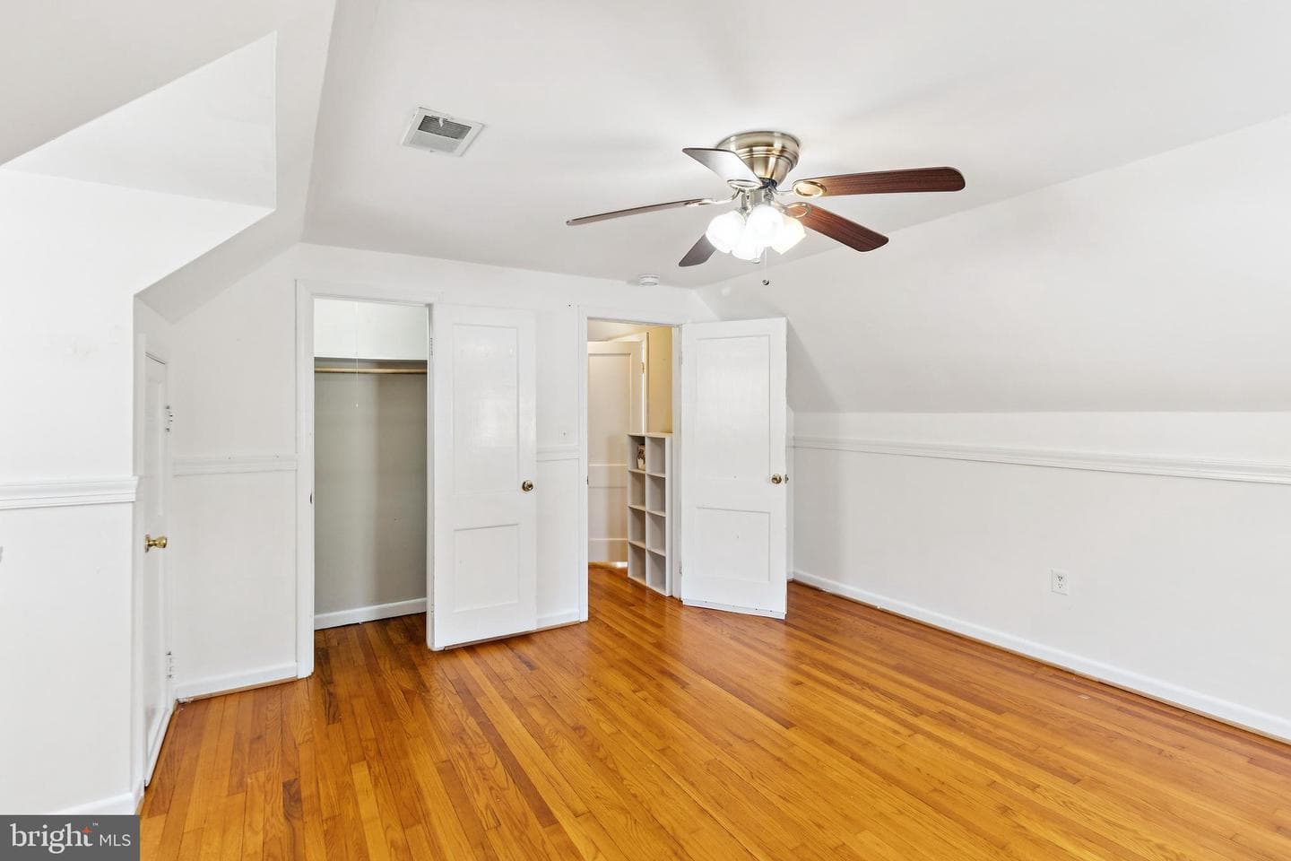 305 Cedar Ridge Drive photo 12