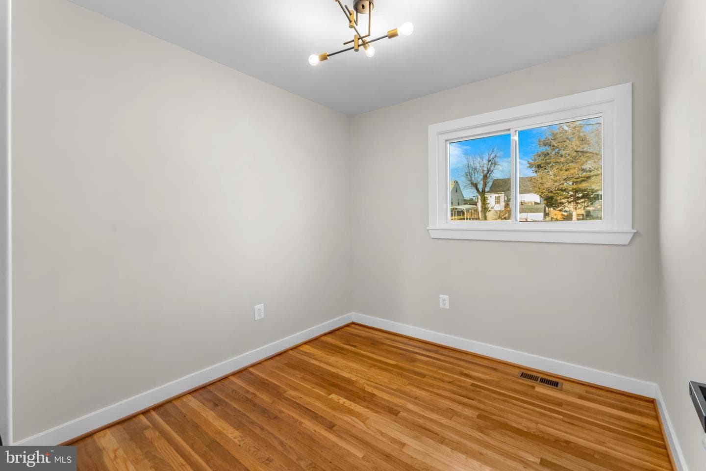 6406 Elmhurst Street photo 21