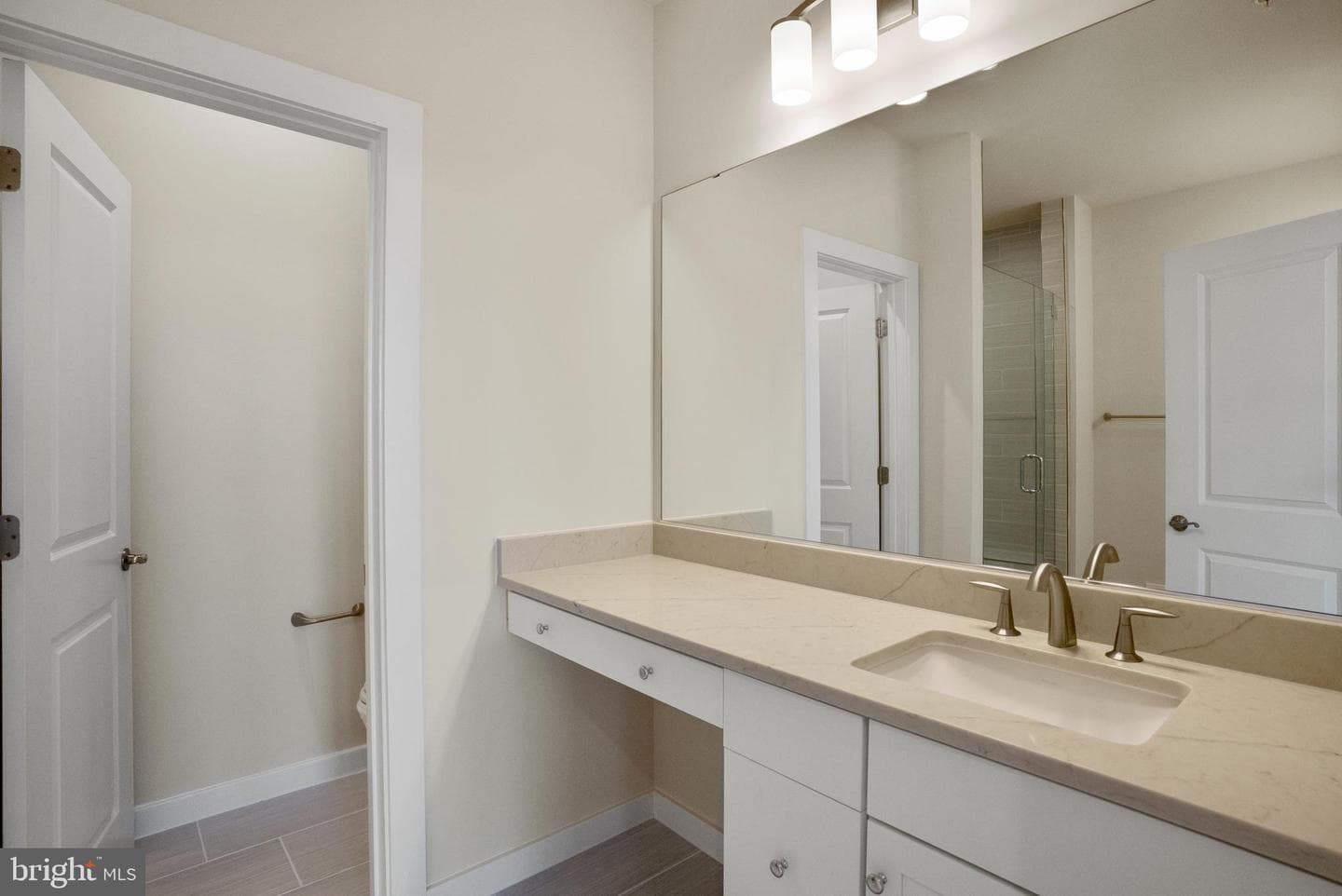 6705 Belcrest Road photo 19