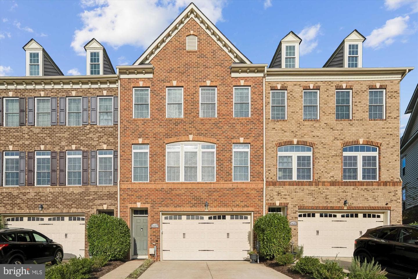5437 Stream Bank Lane