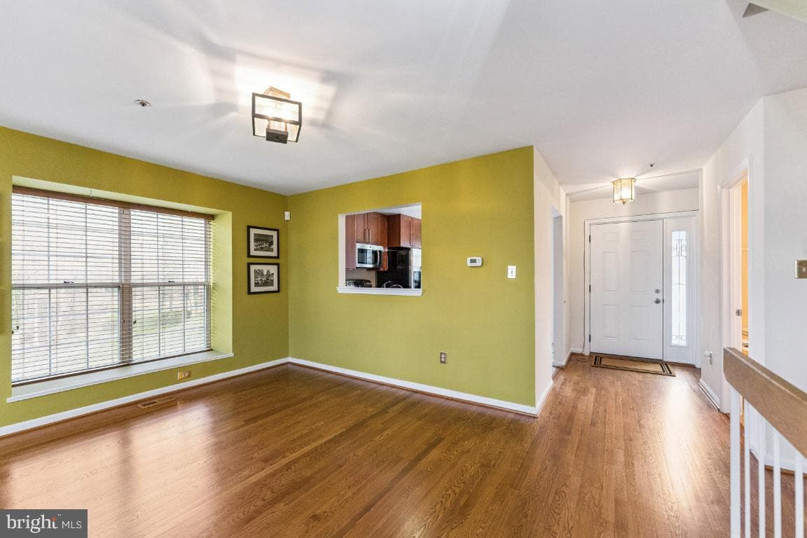 9102 Erfurt Court photo 7