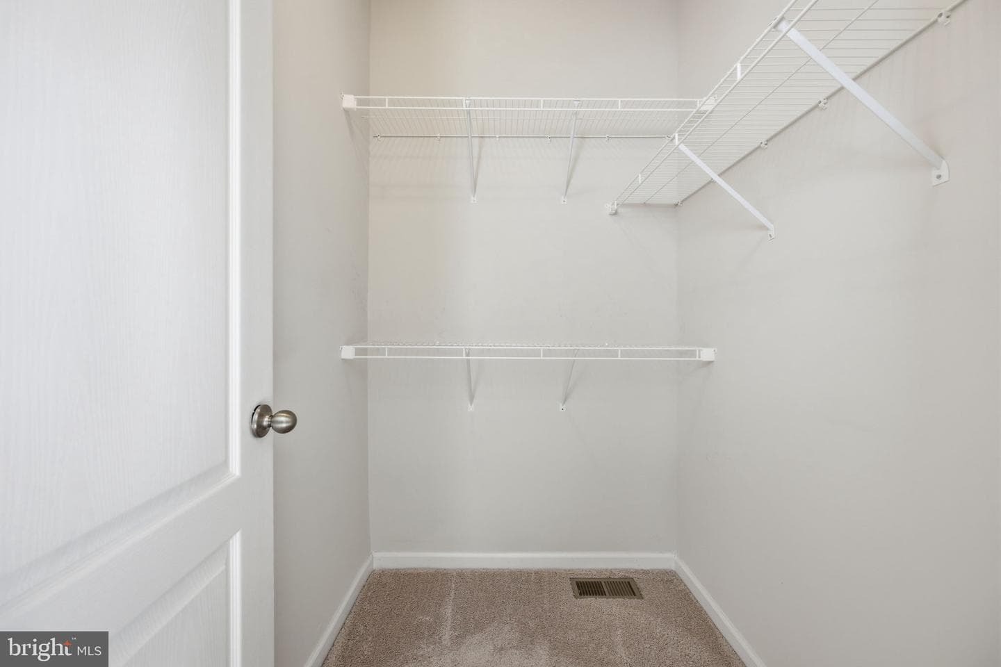 1024 Flester Lane photo 12