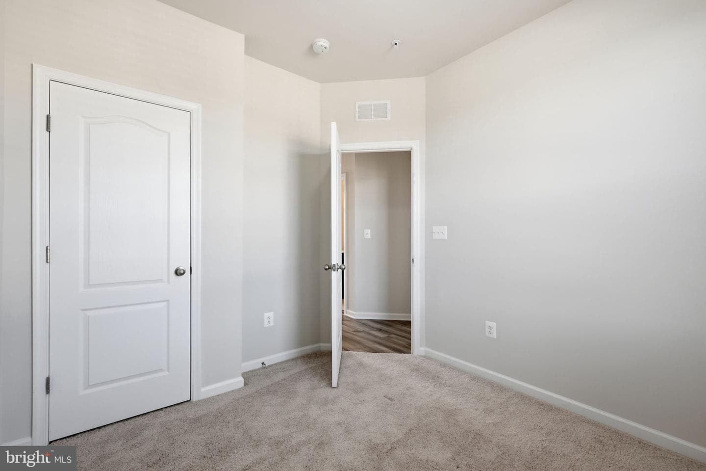 1024 Flester Lane photo 18