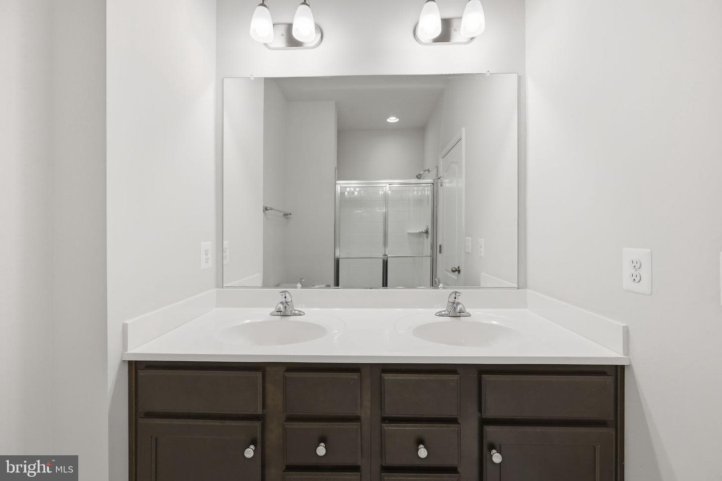 1024 Flester Lane photo 21