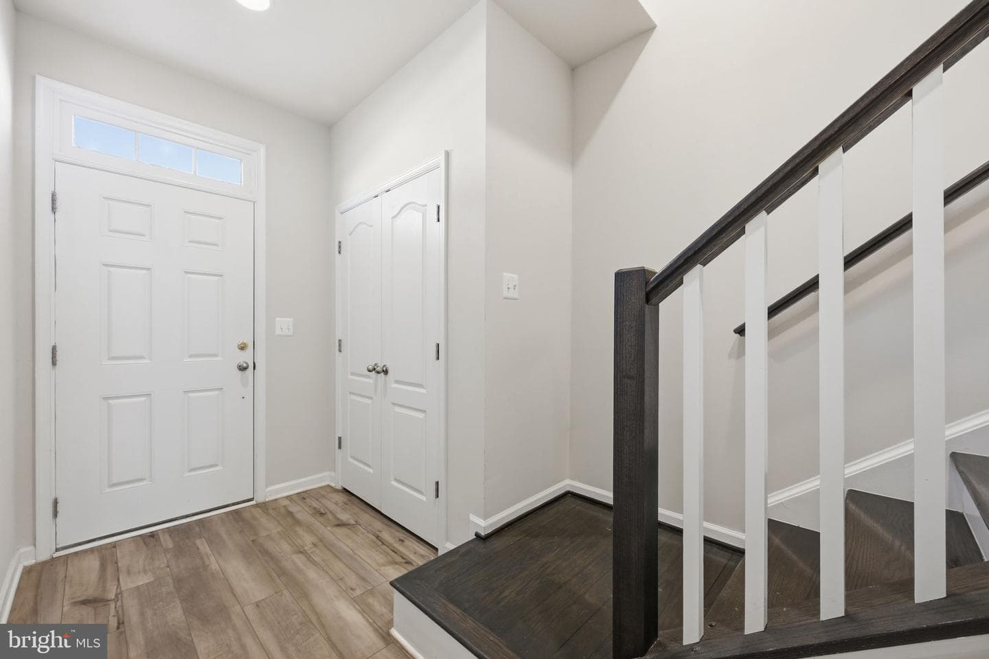 1024 Flester Lane photo 3