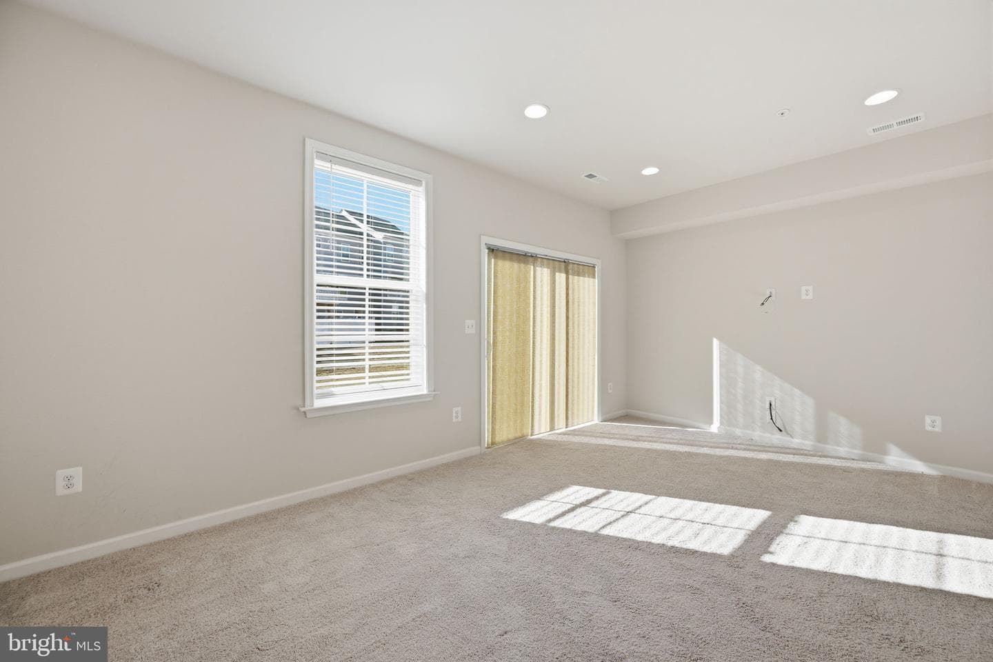 1024 Flester Lane photo 5