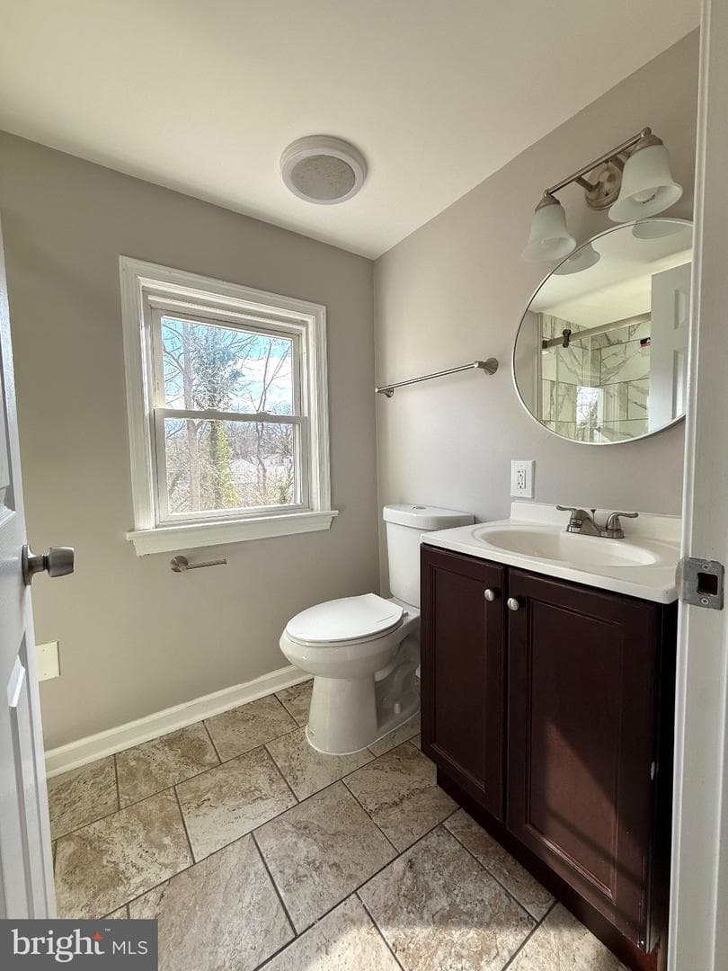 5819 Crown Street photo 14