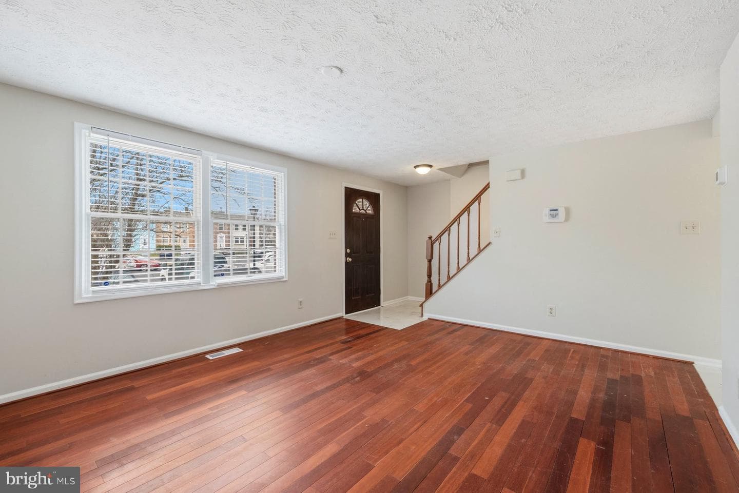 11446 Horse Soldier Place photo 3