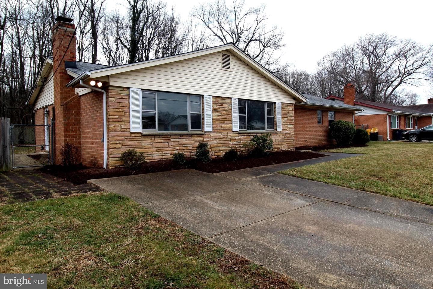 7015 Dower House Road photo 4