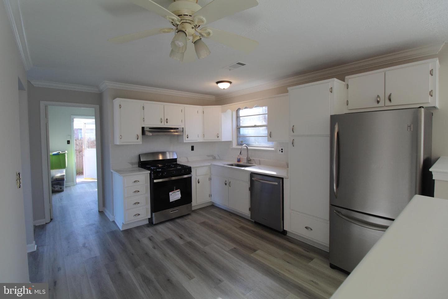 7015 Dower House Road photo 8