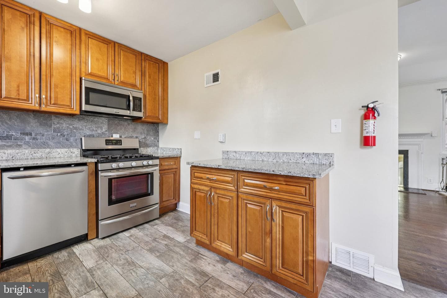 3800 35th Street photo 20