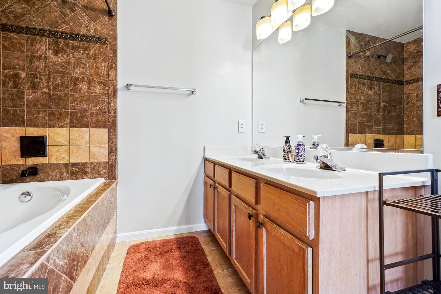 2303 Whitehall Street photo 17
