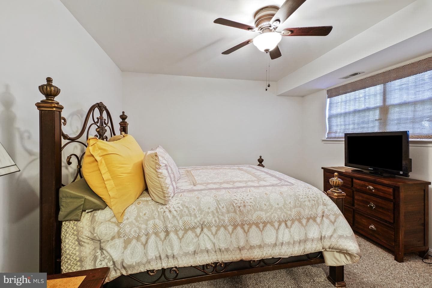 2303 Whitehall Street photo 26