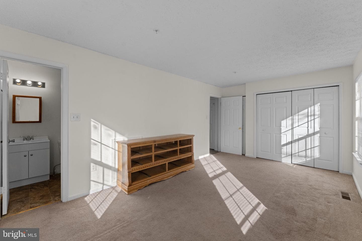 4043 Silver Park Terrace photo 27