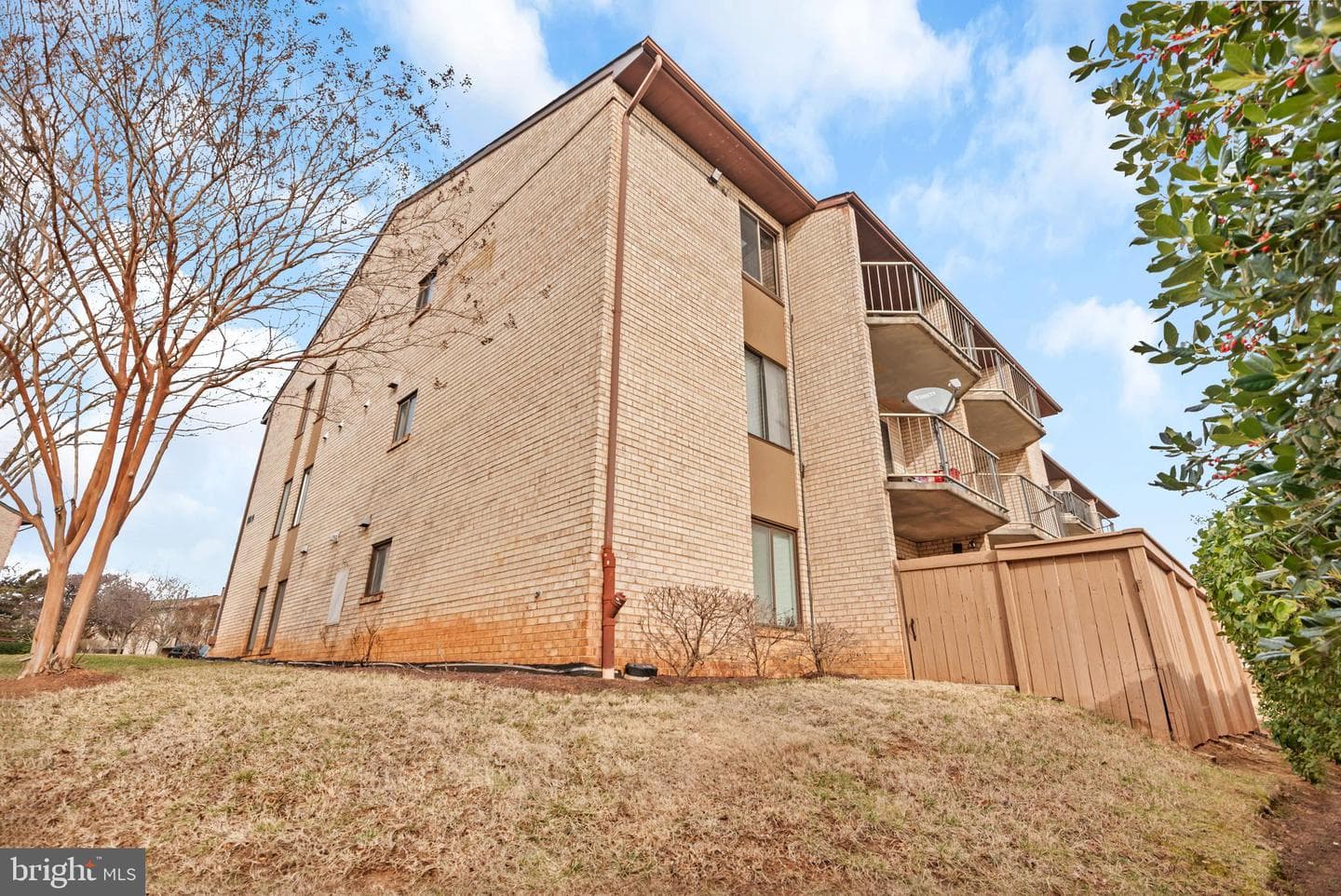 6916 Hanover Parkway #100 photo 25