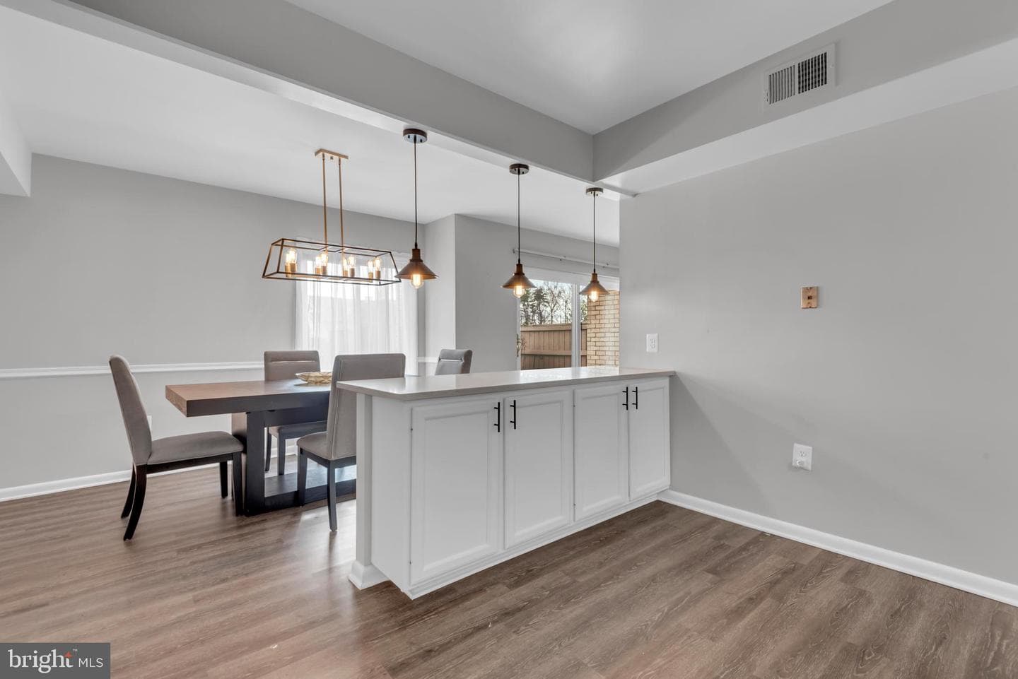 6916 Hanover Parkway #100 photo 8