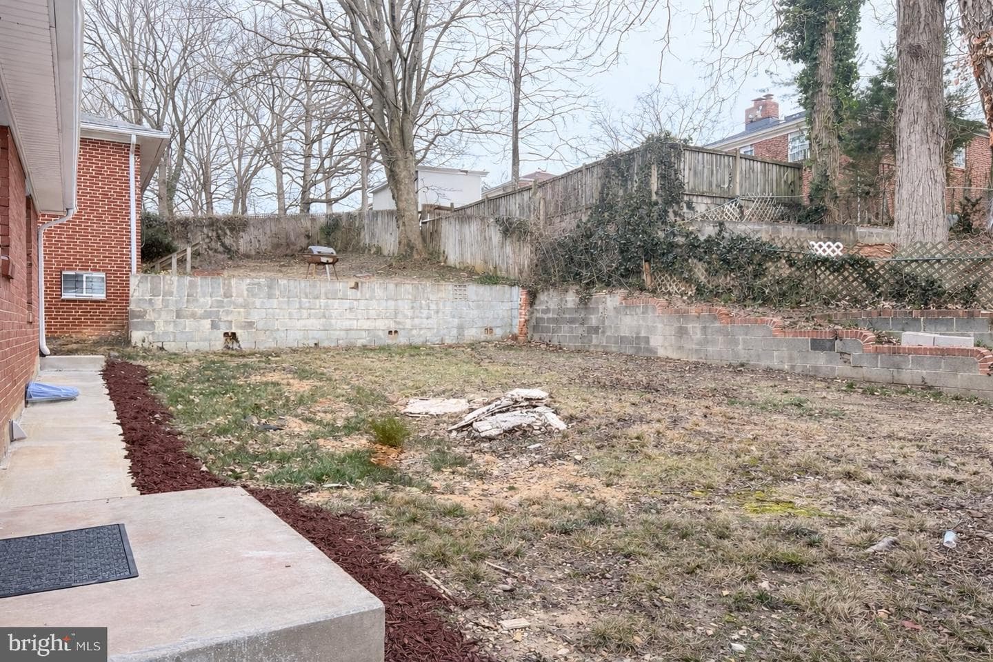 2503 Easton Street photo 35