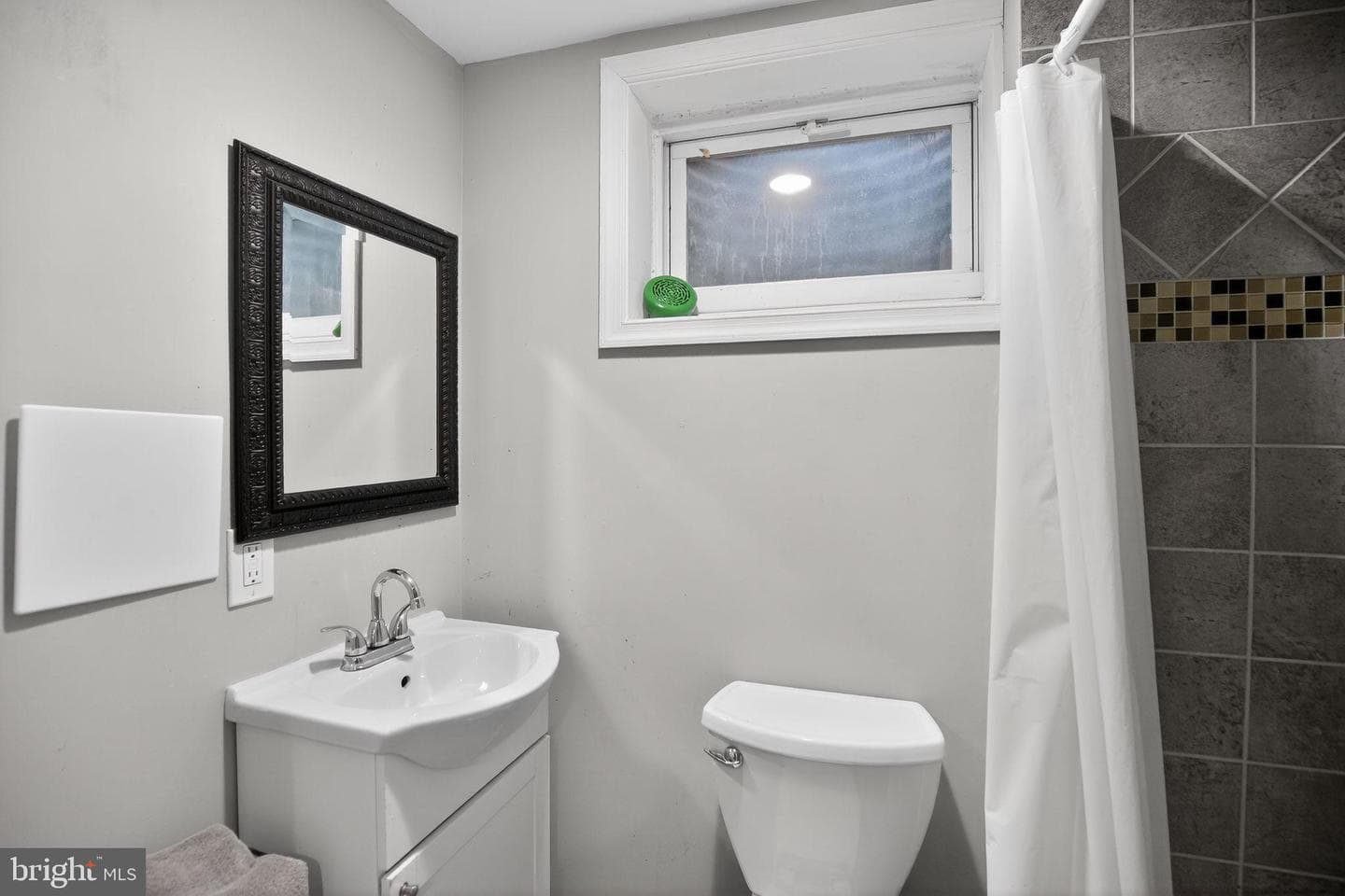 216 Careybrook Lane photo 33