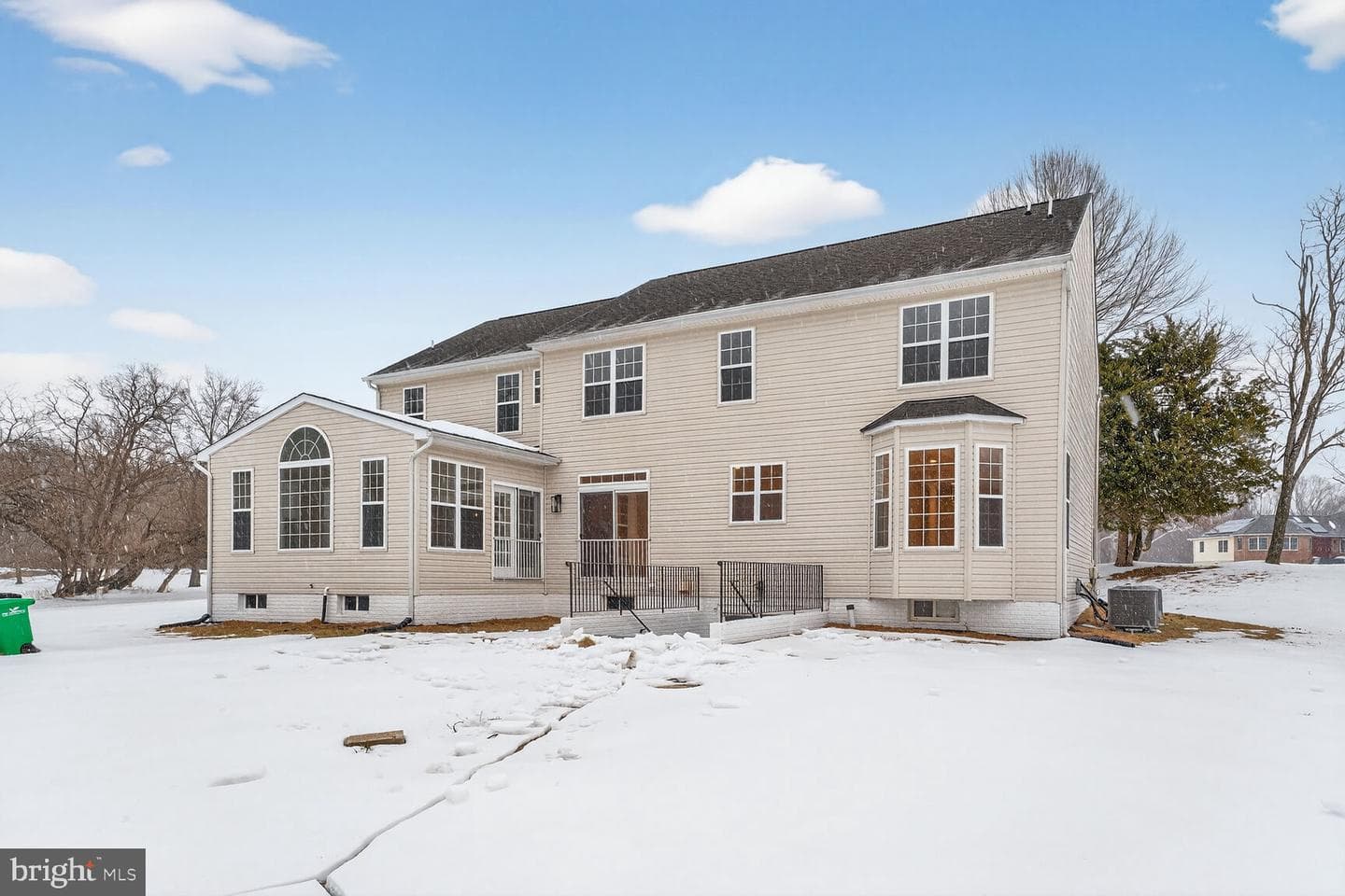 15621 Jamies Way photo 15