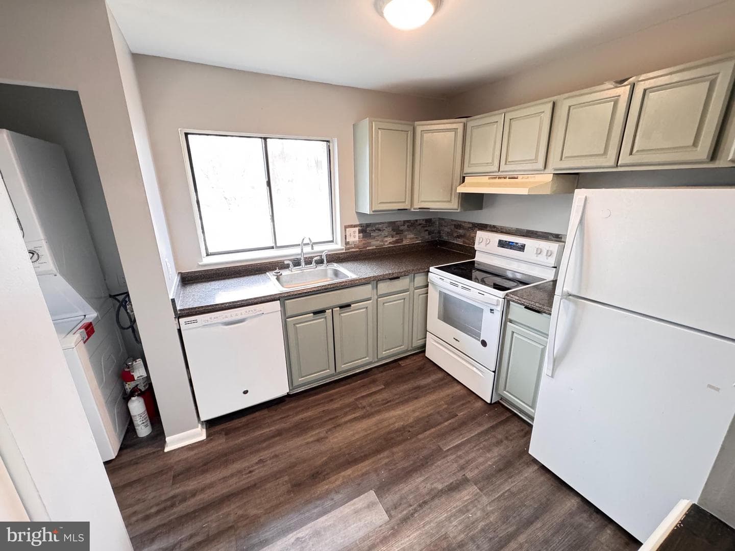 15706 Dorset Road #158 photo 2