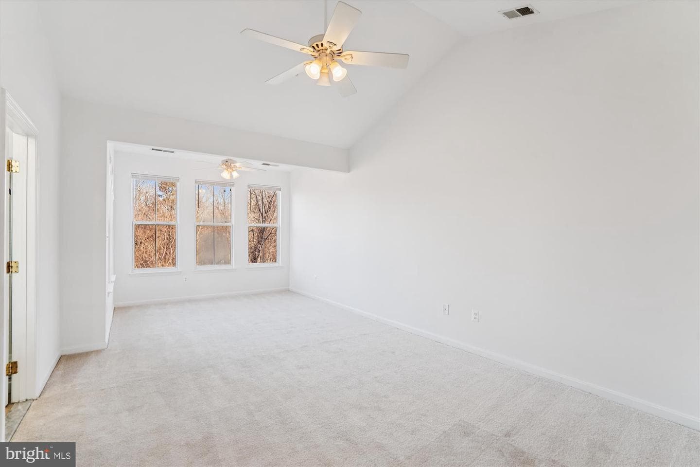 5602 Hartfield Avenue photo 21