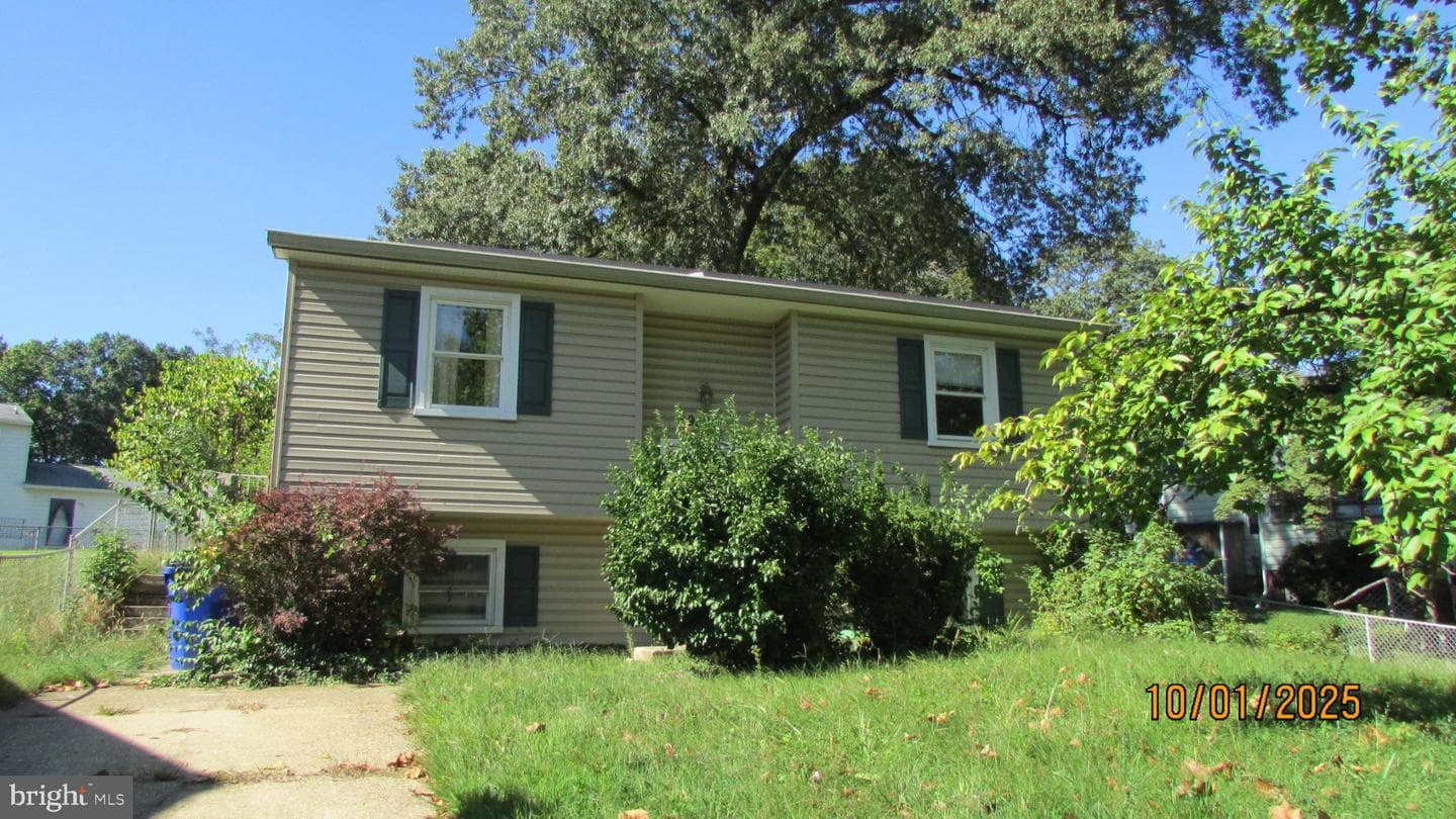 9506 49th Avenue photo 2