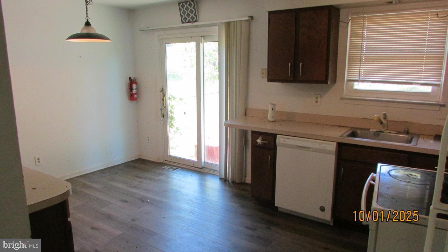 9506 49th Avenue photo 9