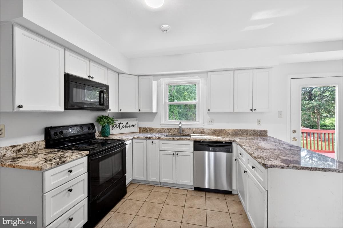 11203 Cedar Lane photo 18