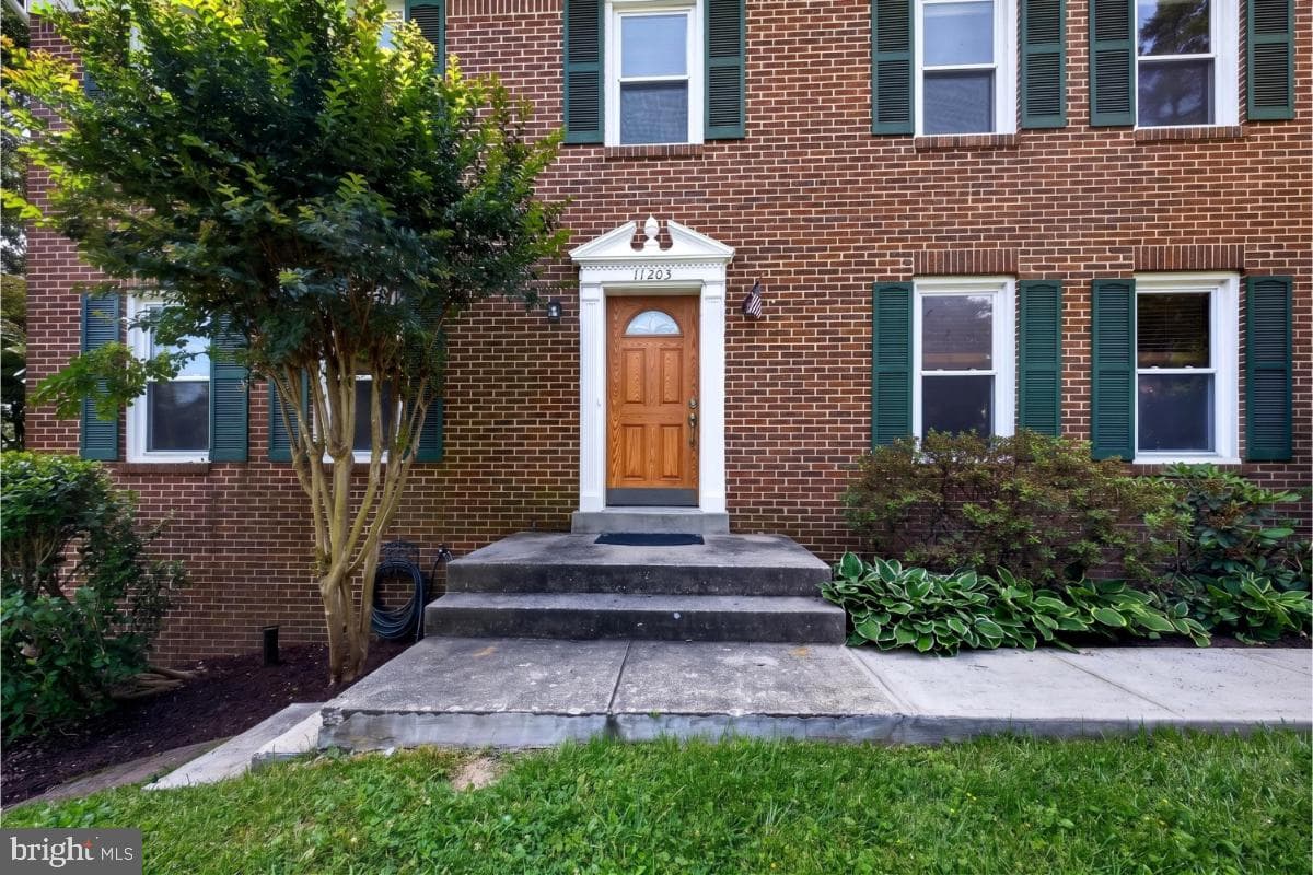 11203 Cedar Lane photo 9