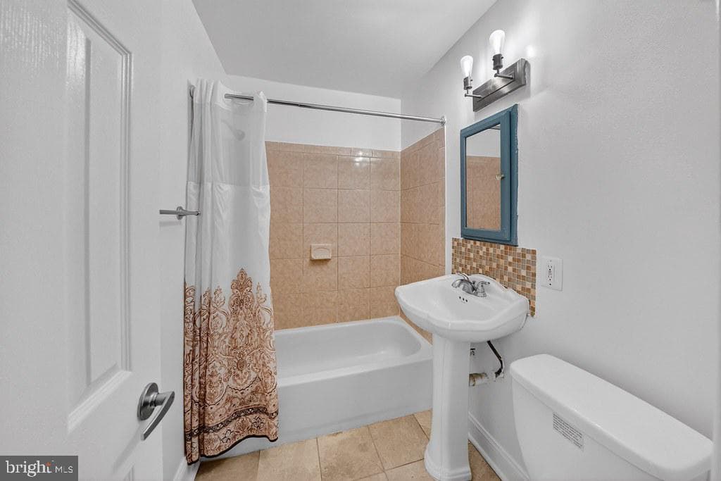 1005 Chillum Road #207 photo 12
