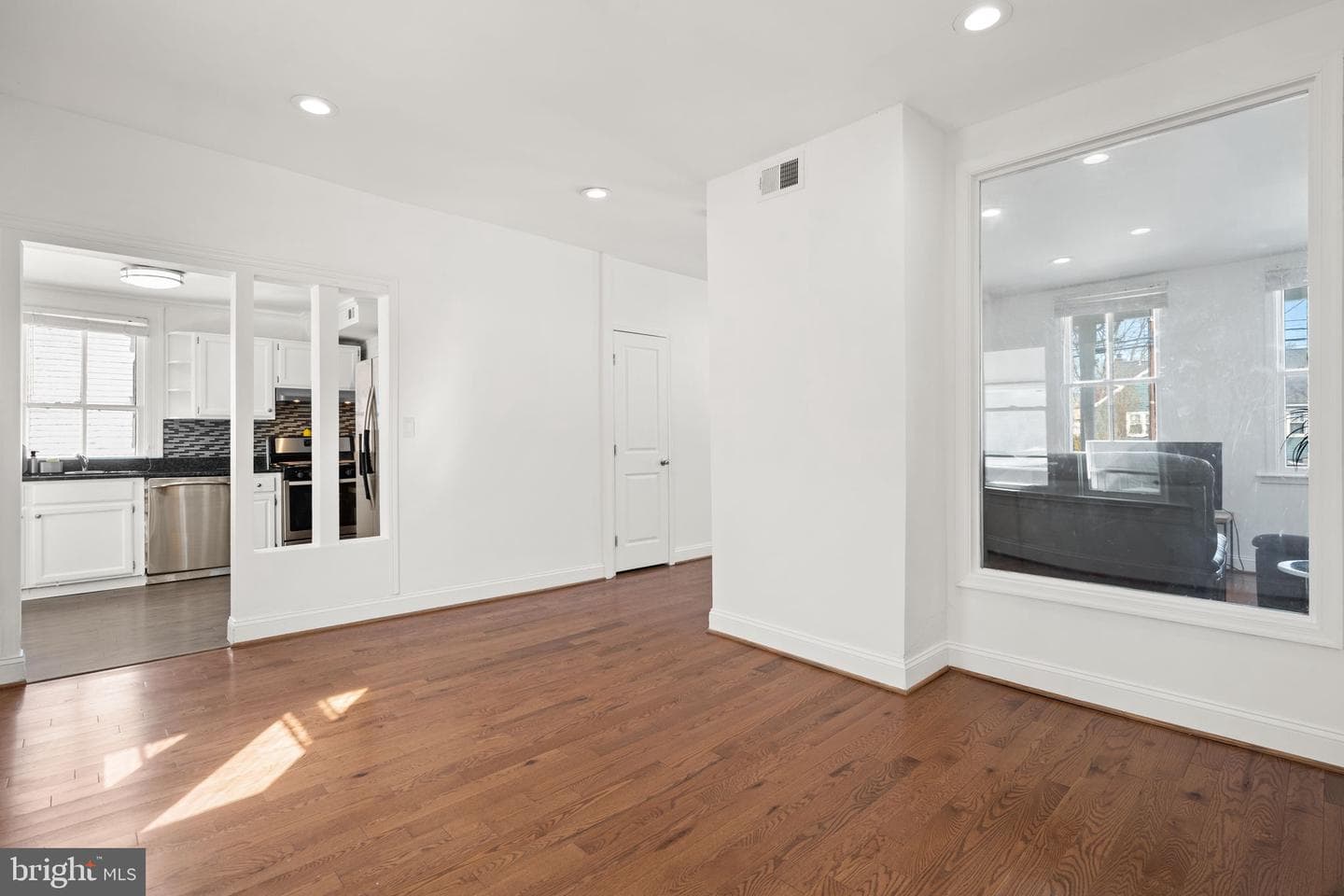 322 Laurel Avenue photo 12
