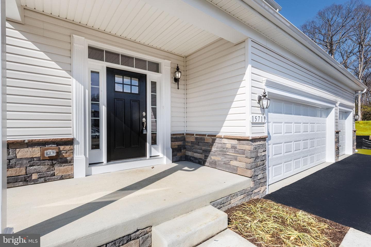 15719 Henrietta Drive photo 9