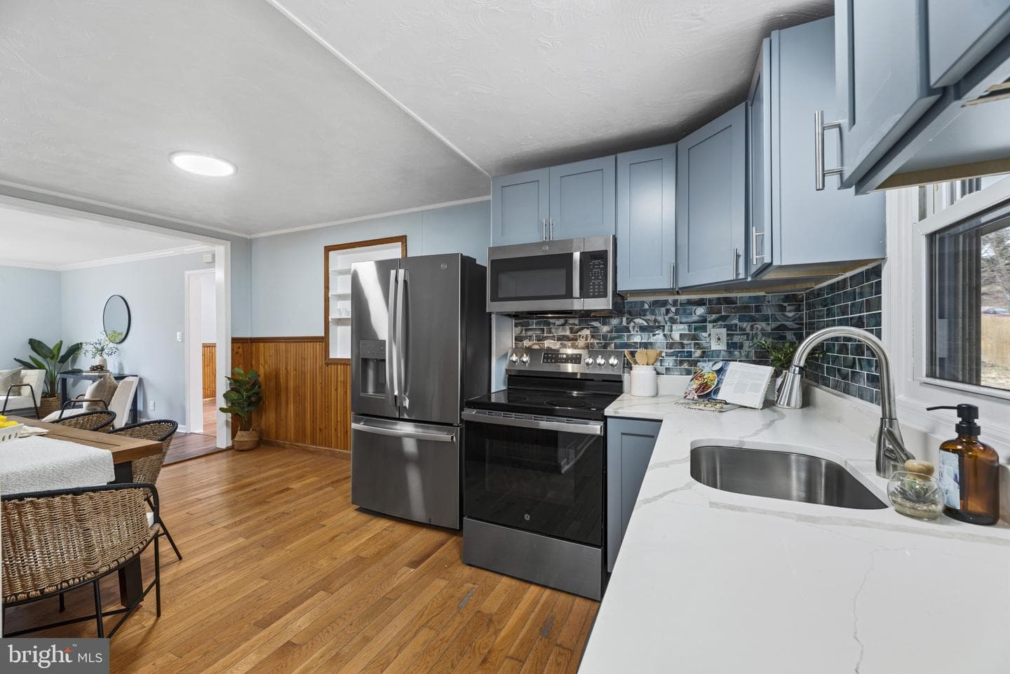 4104 Maple Road photo 12