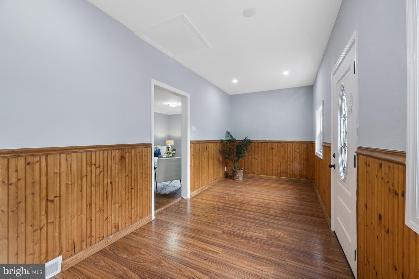 4104 Maple Road photo 5