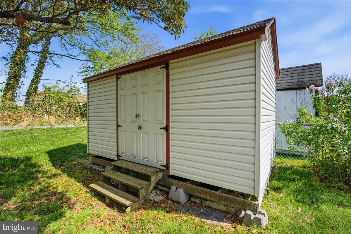 10708 Tyrone Drive photo 37