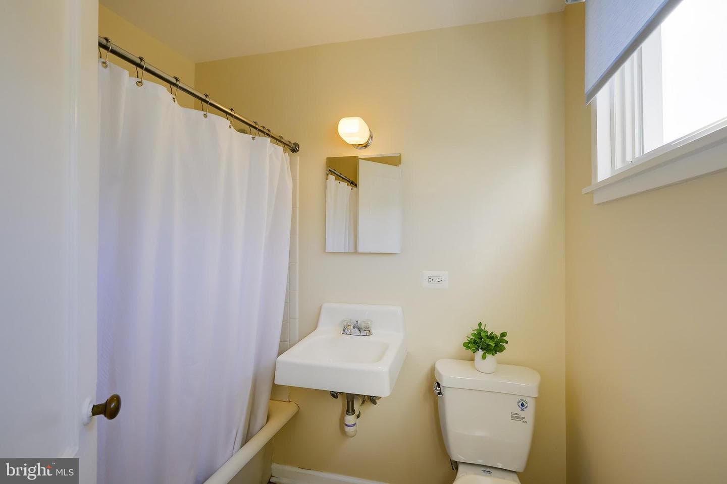 8 Southway photo 31