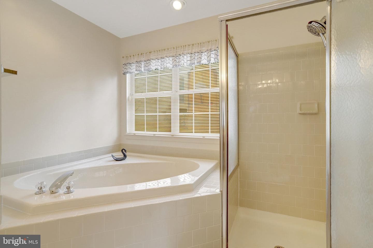 1407 Aragona Boulevard photo 38