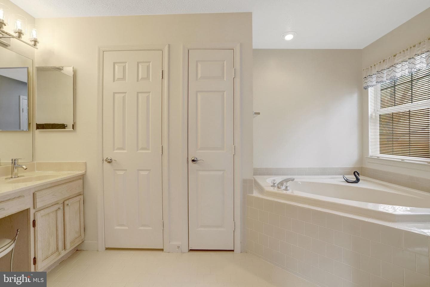 1407 Aragona Boulevard photo 41