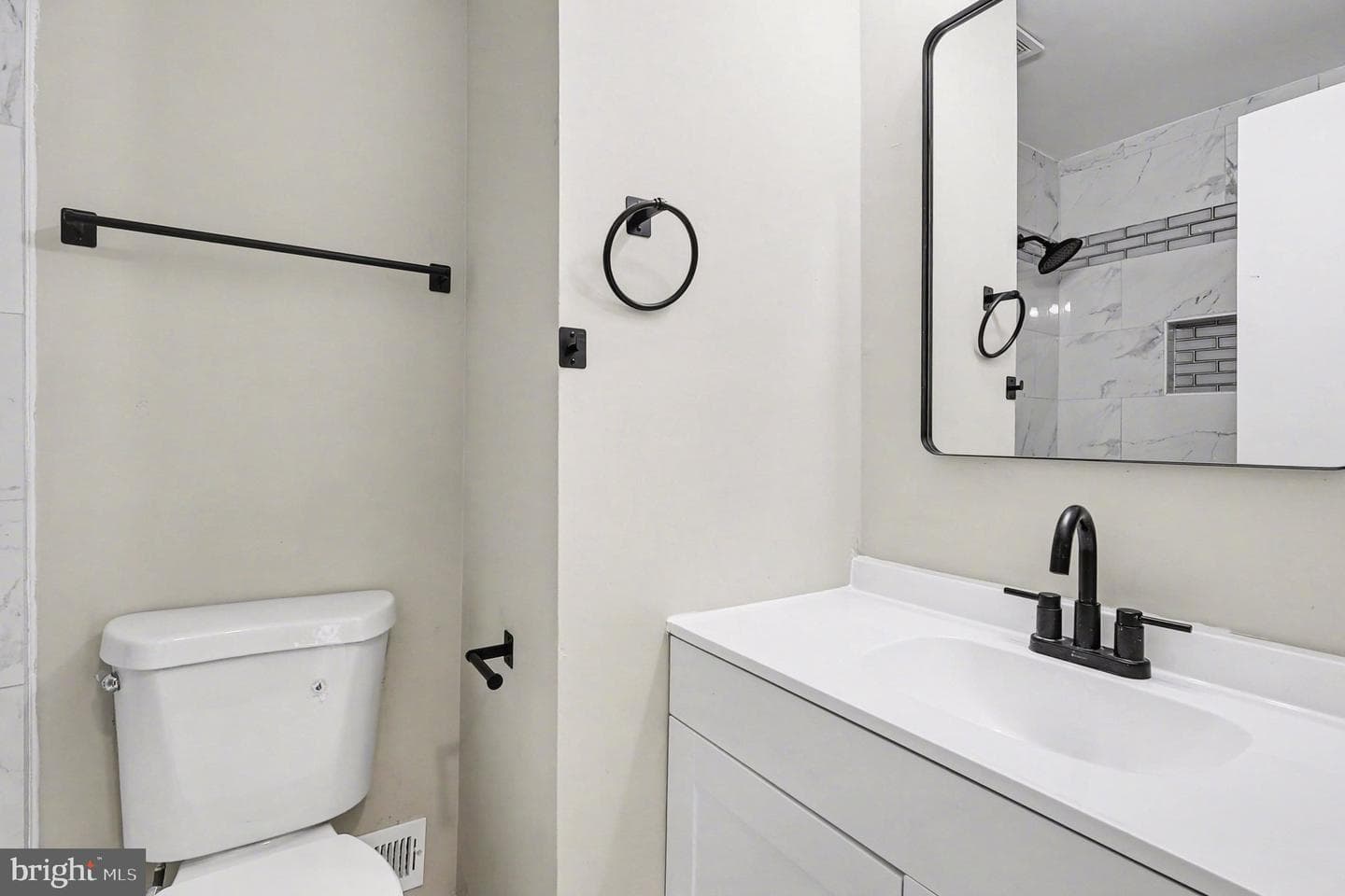 8918 Hillside Court photo 12