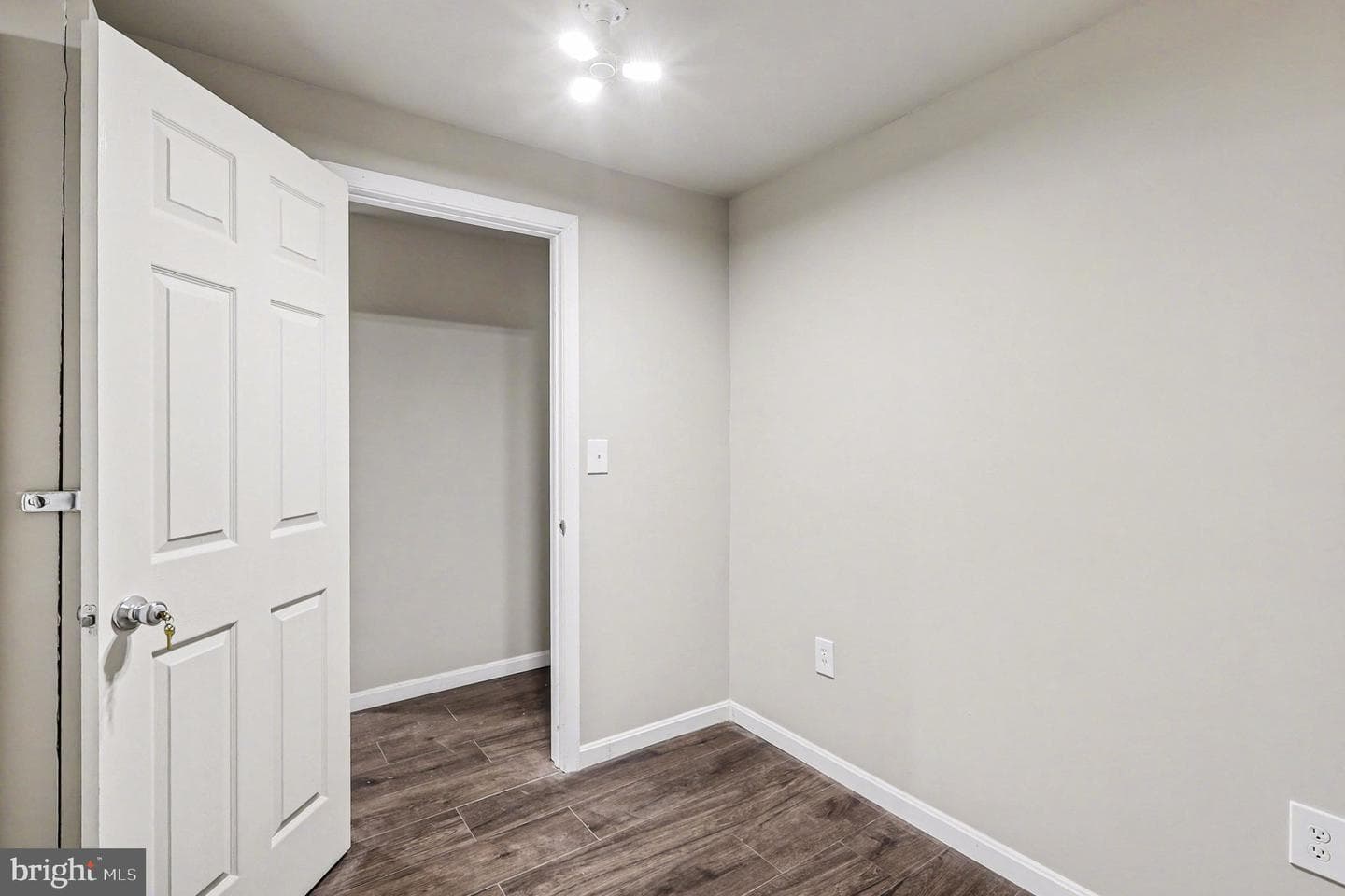 8918 Hillside Court photo 22
