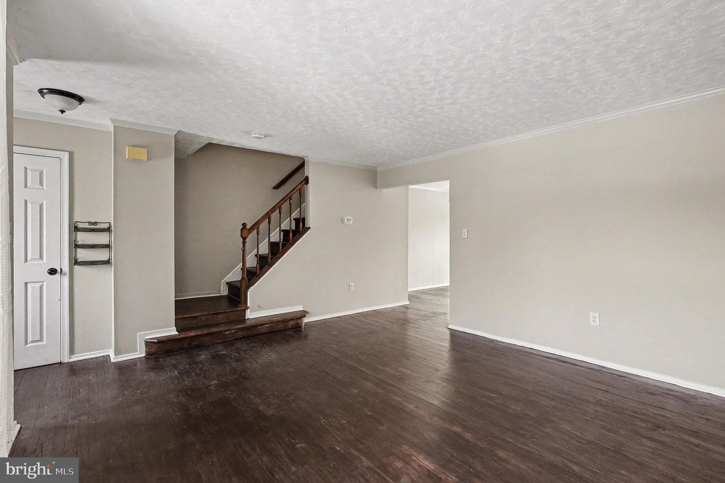 8918 Hillside Court photo 5