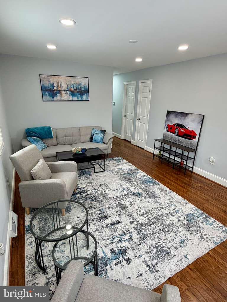 828 Clovis Avenue photo 4