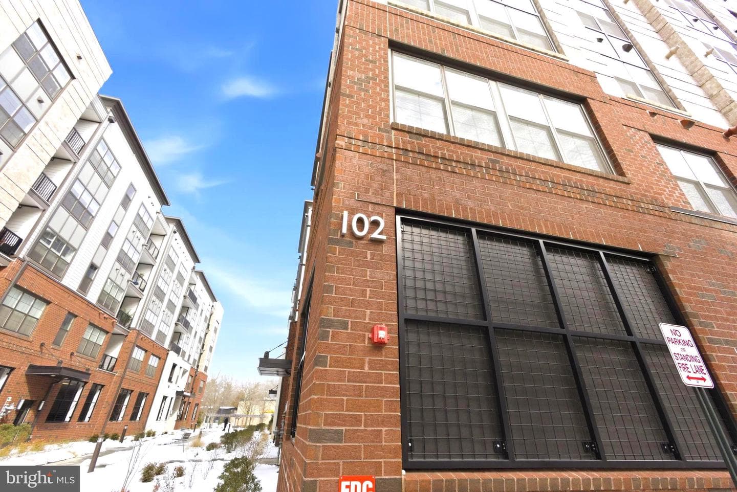 102 Saint Ives Place #307 photo 3