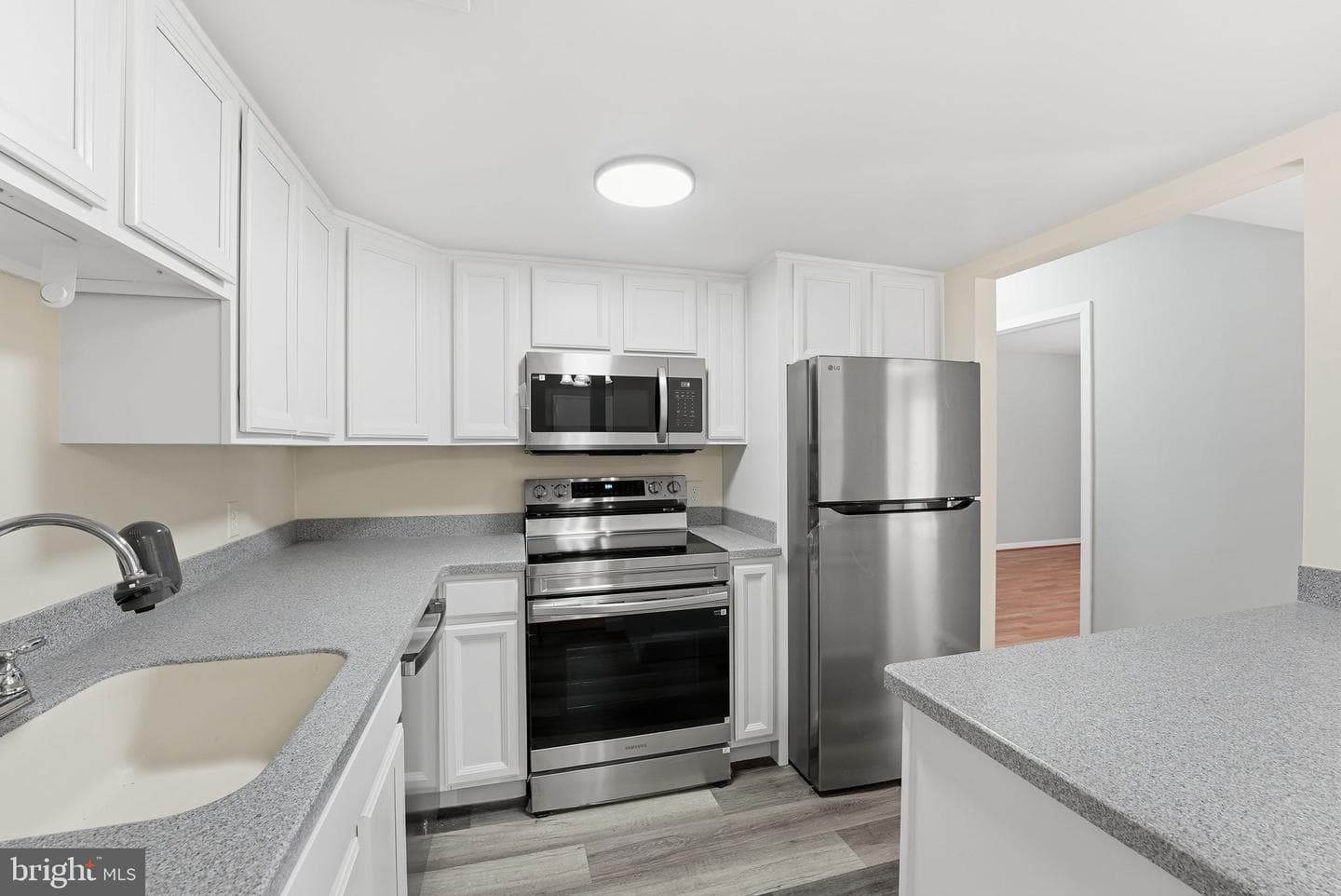 10123 Prince Place #304-10a photo 8